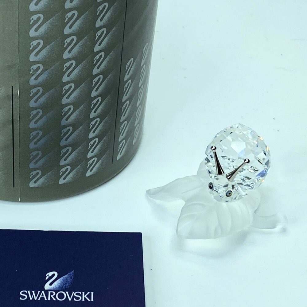 Swarovski Crystal: 196501 Snail on Vine Leaf Box S7